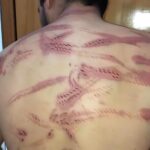 Homem agride esposa, confessa e leva surra do sogro