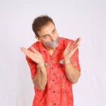 Leo Lins é condenado a mais de 8 anos de prisão por falas preconceituosas em show