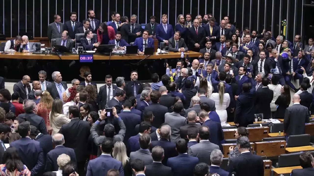 Veja como votaram os deputados do RN na urgência do PL da Anistia