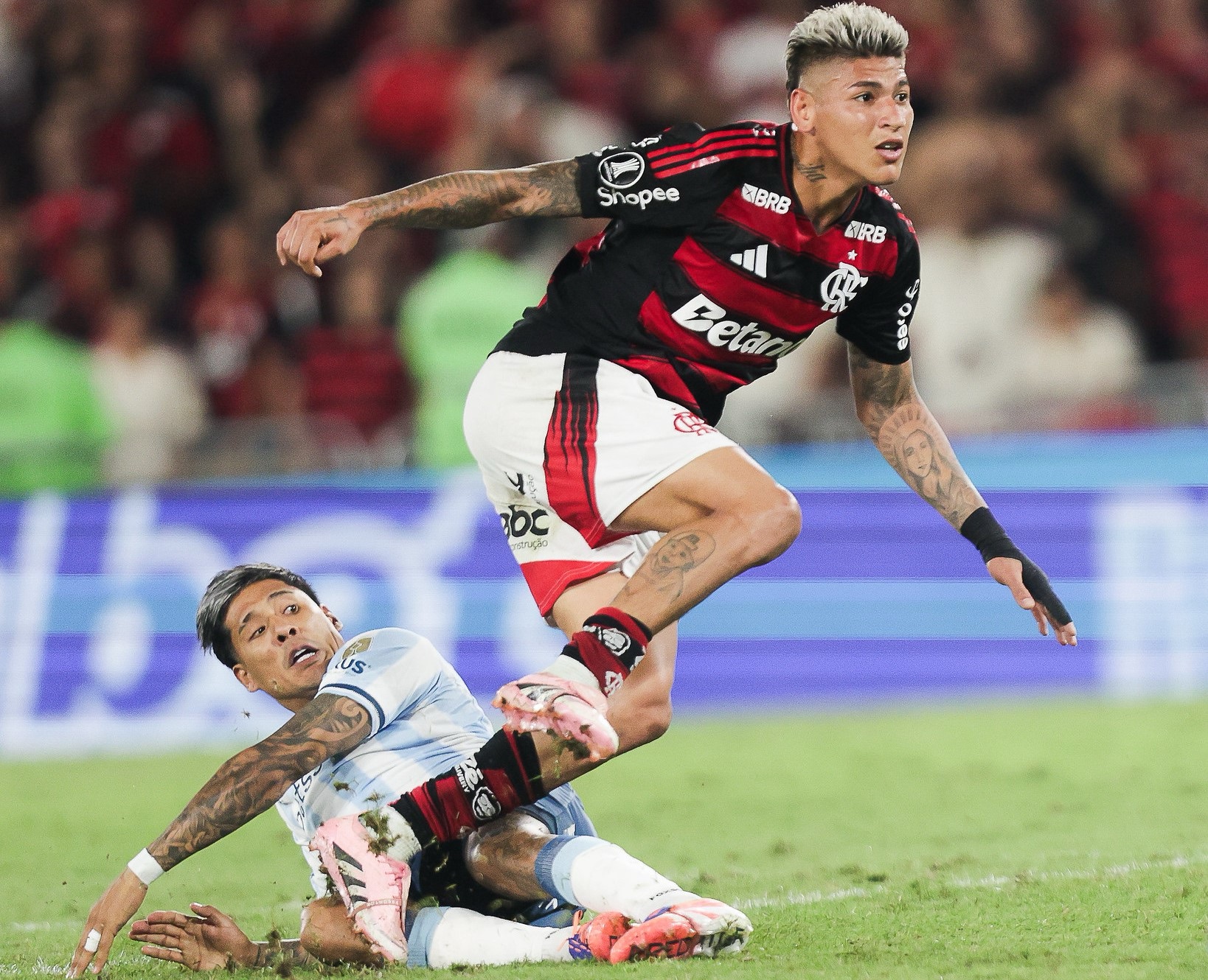 Flamengo vence o Racing e sai na frente na semifinal da Libertadores