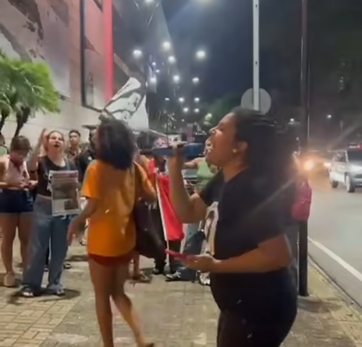 Protesto em Natal critica operação policial no Rio de Janeiro e pede o fim da Polícia Militar