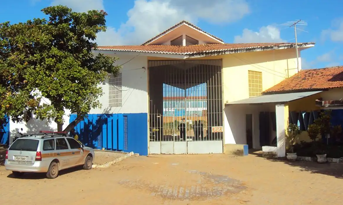 Visitante é flagrada com drogas escondidas no sutiã ao tentar entrar em Alcaçuz