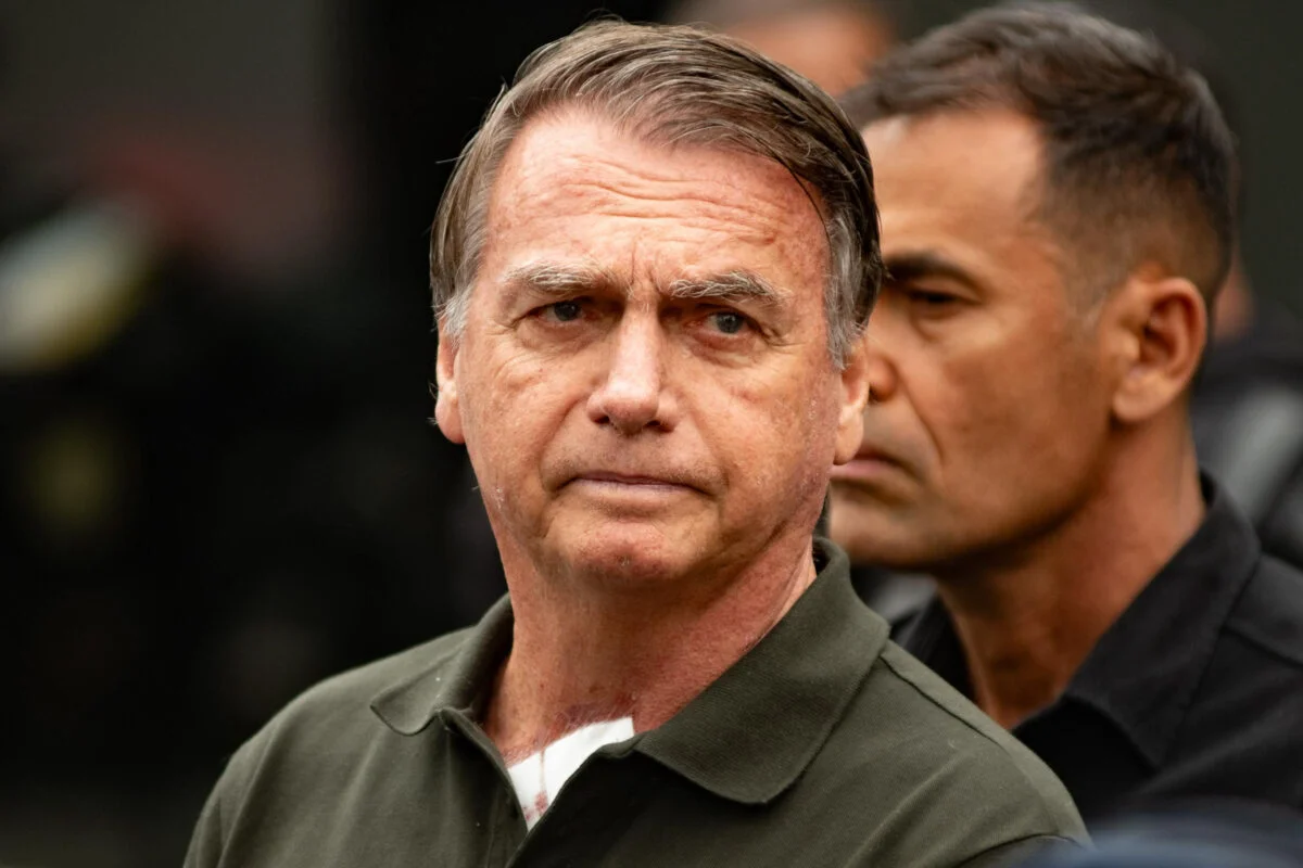Defesa de Bolsonaro vai ao STF pedir autorização para cirurgia após exames confirmarem hérnias