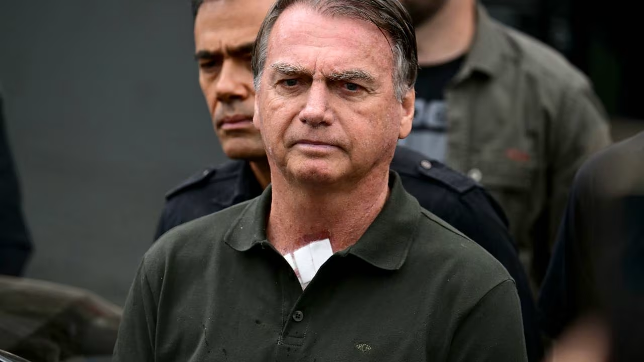 Desembargadora derruba liminar e mantém seguranças de Bolsonaro