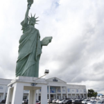 MP aciona Justiça contra estátua da Havan e aponta “poluição visual”