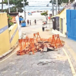 Vazamento em adutora interdita acesso a Ponta Negra e altera trânsito na Roberto Freire