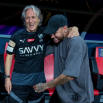 Jorge Jesus diz que tratará Cristiano Ronaldo como qualquer jogador e relembra conversa com Neymar