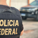 PF e PRF fazem operação em Natal contra policial suspeito de acessar sistemas sigilosos ilegalmente