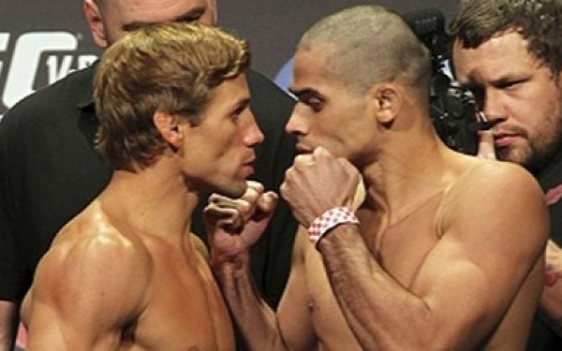 Após três anos afastado, Renan Barão volta ao MMA em trilogia contra Urijah Faber