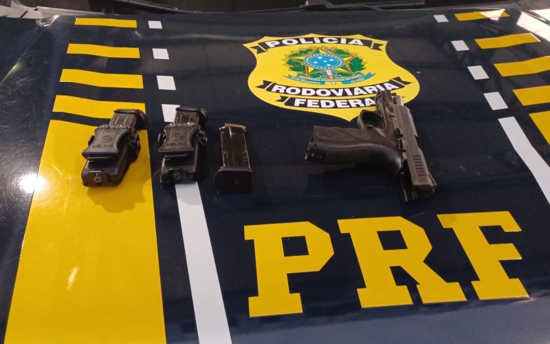 PRF PRENDE HOMEM POR PORTE ILEGAL DE ARMA DE FOGO NA BR-101 EM SÃO JOSÉ DE MIPIBU/RN