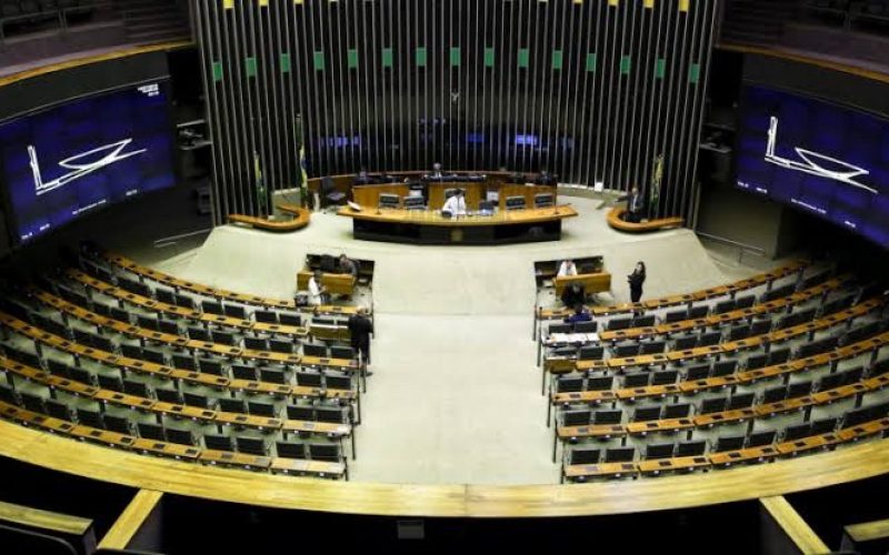 Câmara pode ter aumento no número de deputados com nova redistribuição das bancadas estaduais
