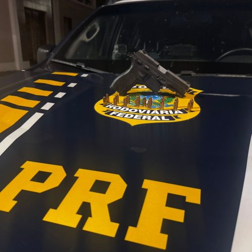 PRF PRENDE HOMEM POR PORTE ILEGAL DE ARMA DE FOGO