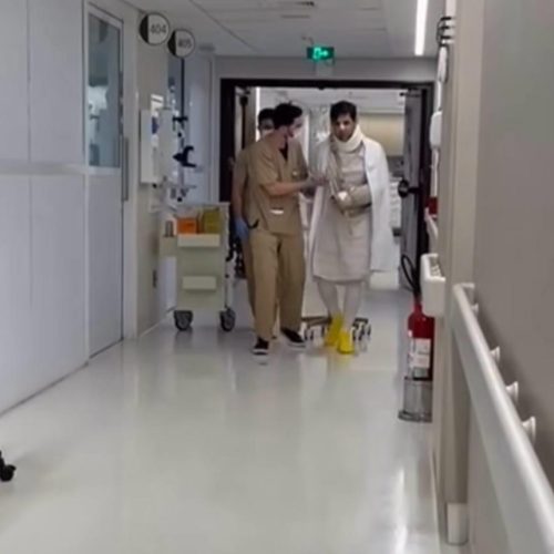 Rafael Motta caminha em hospital e deve receber alta na próxima semana, após acidente de kitesurf