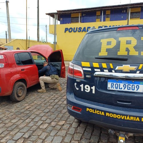 PRF recupera três veículos adulterados ou roubados e prende dois homens em menos de seis horas no RN