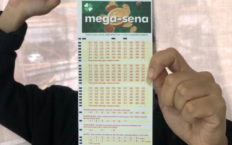Mega-Sena pode pagar R$ 100 milhões neste sábado; veja como apostar