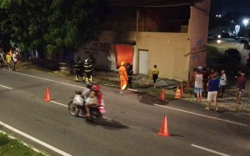 Incêndio destrói marcenaria em Mossoró na noite de sexta-feira (4)