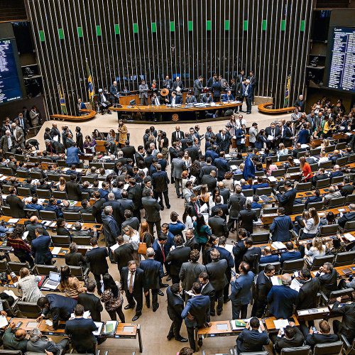 Câmara acelera PEC que pode mudar jornada de trabalho no Brasil