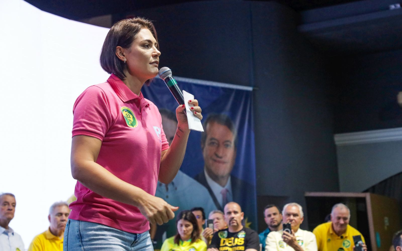 Michelle Bolsonaro ataca Lula em evento em Natal: “Mentiroso, cachaceiro, pinguço”