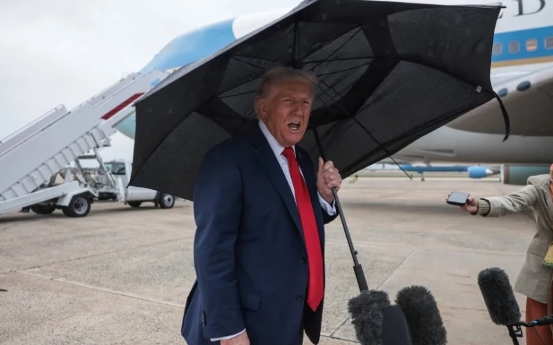 Trump diz que é “tarde demais” para negociar com o Irã em meio à escalada militar