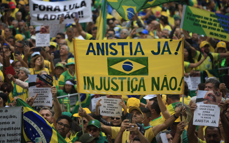 PL protocola pedido de urgência para votar anistia a condenados pelos atos de 8 de janeiro na Câmara
