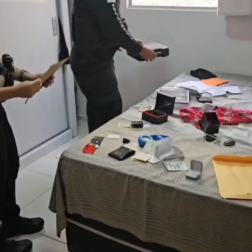 Homem investigado por atuar como falso médico é alvo de busca e apreensão após causar perda de função em mão de paciente no RN