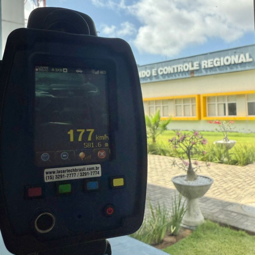 PRF flagra carro a 177 km/h e enquadra condutor por infração gravíssima no RN