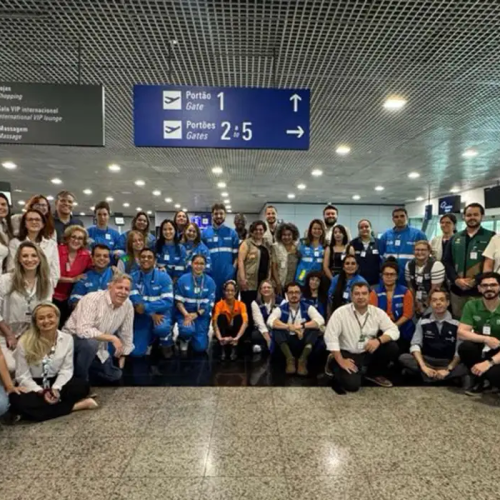 Brasil recebe novo voo com 120 repatriados dos EUA; governo oferece apoio humanitário