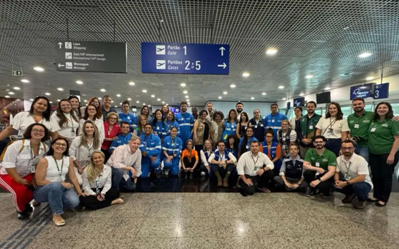 Brasil recebe novo voo com 120 repatriados dos EUA; governo oferece apoio humanitário
