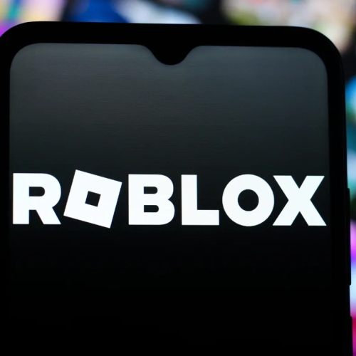 Roblox vai exigir verificação de idade com reconhecimento facial para uso do chat