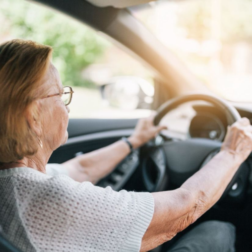 Motoristas com 65 anos ou mais no RN ficam isentos de taxas para renovar a CNH