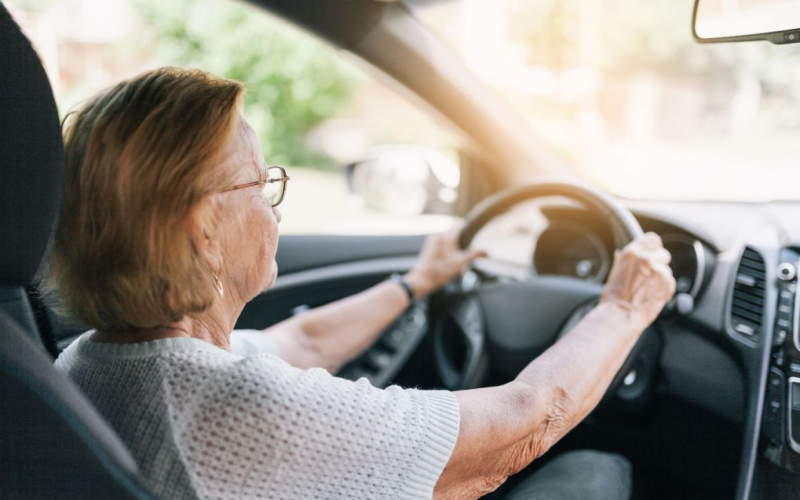 Motoristas com 65 anos ou mais no RN ficam isentos de taxas para renovar a CNH