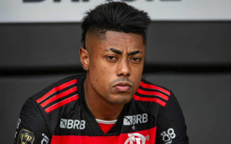 Bruno Henrique, do Flamengo, é indiciado pela PF por suposta manipulação de cartão amarelo para beneficiar apostadores