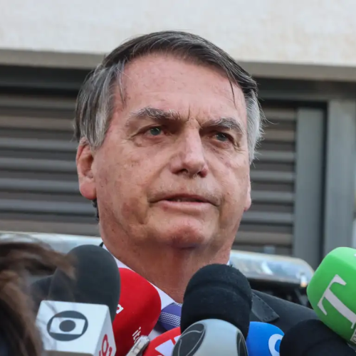 “Suprema humilhação”: Bolsonaro critica nova operação da PF e nega plano de fuga
