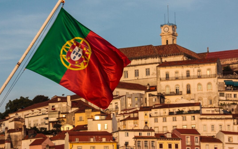 Portugal notifica quase 34 mil imigrantes a deixarem o país — mais de 5 mil são brasileiros