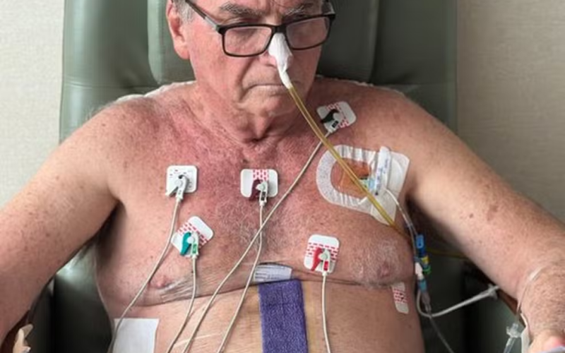 Bolsonaro segue internado em UTI após cirurgia complexa; “boa evolução mas sem previsão de alta”