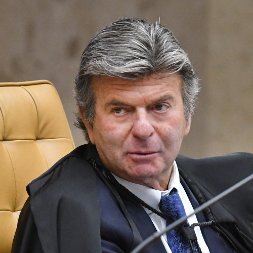 Fux diverge de Moraes e vota contra medidas cautelares impostas a Bolsonaro
