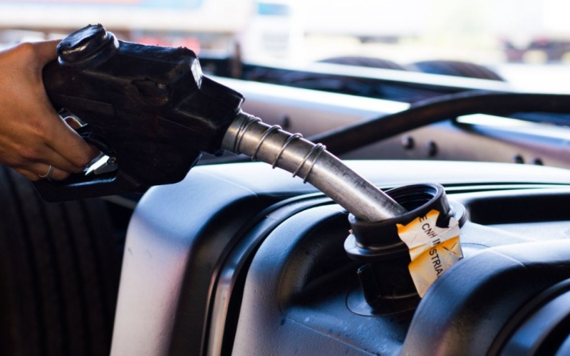 Petrobras anuncia redução de R$ 0,12 no preço do diesel para distribuidoras a partir desta sexta (18)