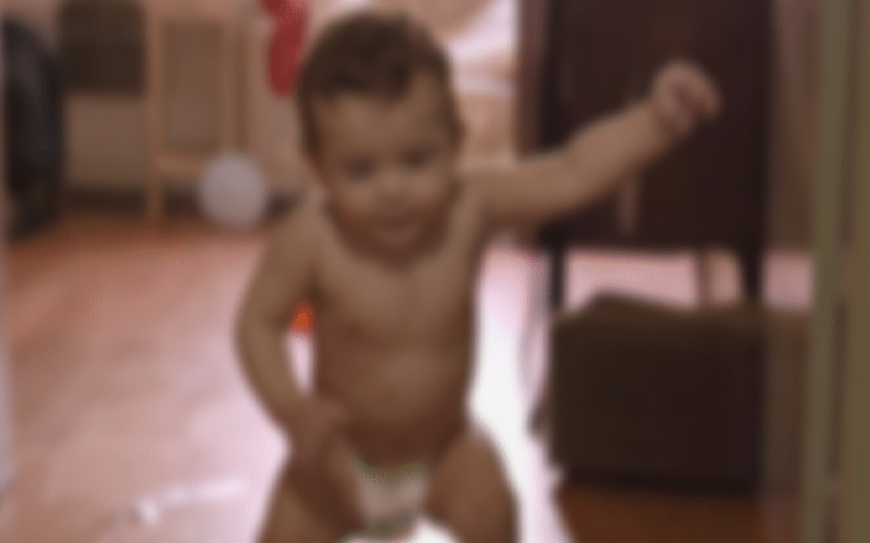 Mãe abandona bebê de 11 meses em casa para ir a festa e acaba presa em Jucurutu