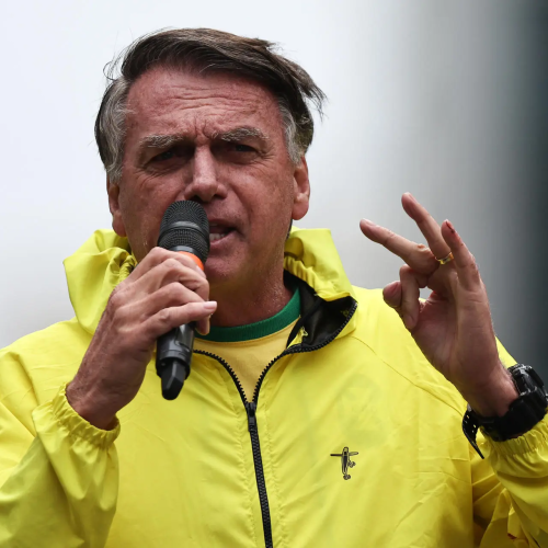 Bolsonaro testa força na Avenida Paulista em ato contra STF e por apoio político