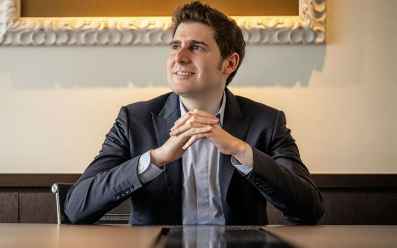 Os 10 Brasileiros mais ricos: Eduardo Saverin segue no topo com fortuna aproximada a R$ 227 bilhões