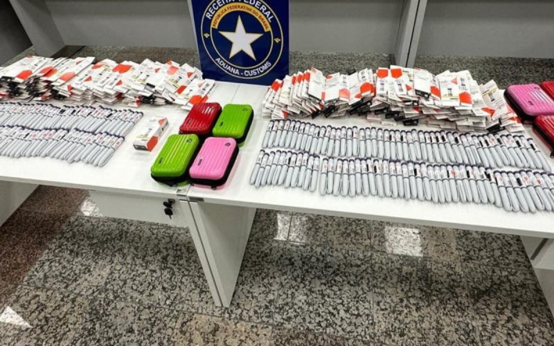 Brasileiras são presas com 191 canetas de Mounjaro no aeroporto de Porto Alegre