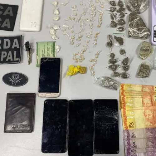 Polícia apreende grande quantidade de drogas e detém dois suspeitos em ação no Monte Castelo, em Parnamirim