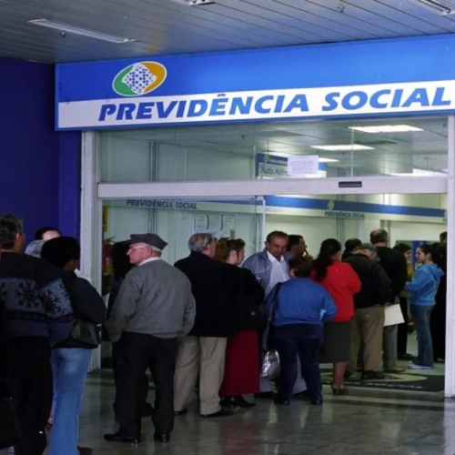 Fila do INSS chega a 2,8 milhões de pedidos e cresce 49% em um ano