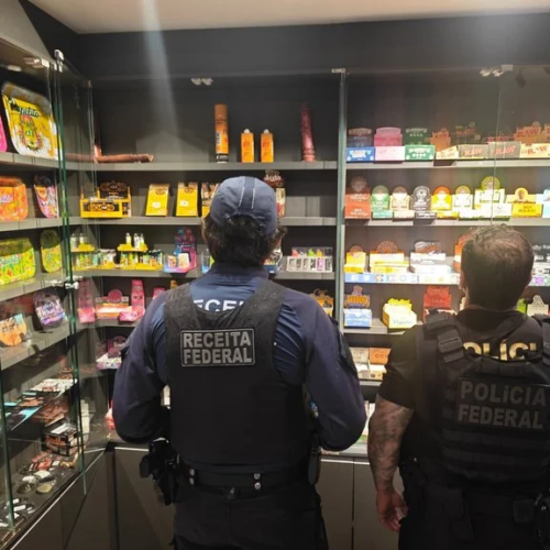 Polícia Federal e Receita combatem comércio clandestino de vapes na capital