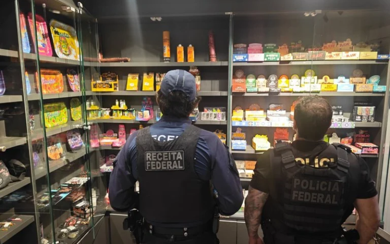 Polícia Federal e Receita combatem comércio clandestino de vapes na capital