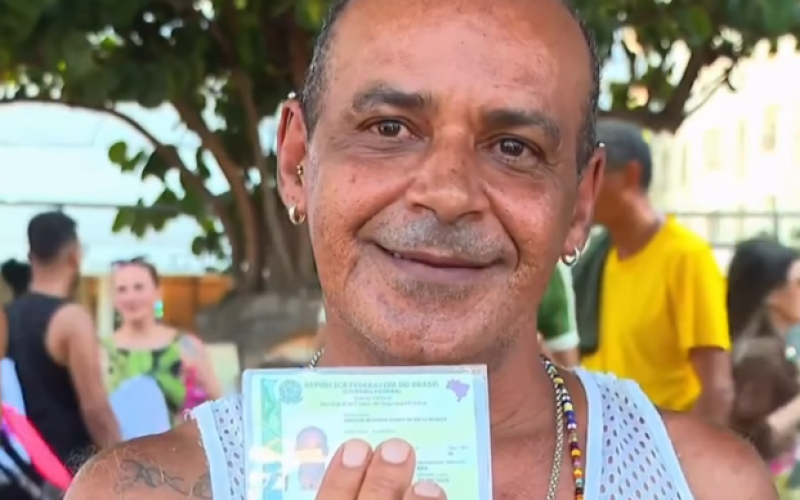 Fã muda o próprio nome para Shakiro em homenagem a cantora Shakira