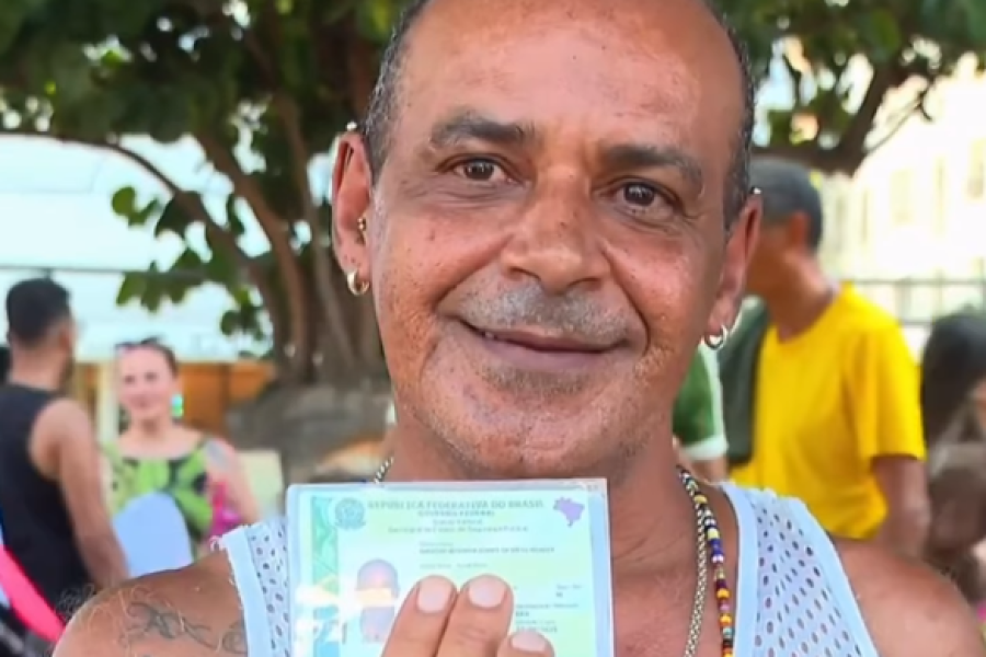 Fã muda o próprio nome para Shakiro em homenagem a cantora Shakira