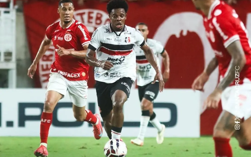 América falha na defesa, empata com o Santa Cruz e e se mantém na Série D