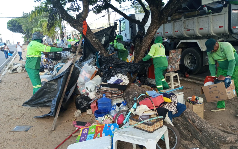 Ação da Prefeitura retira acampamentos na Avenida das Alagoas em Neópolis