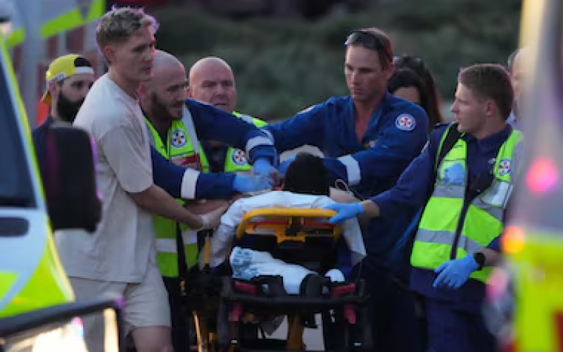 Ataque a tiros em evento judaico deixa 11 mortos em Bondi Beach, na Austrália